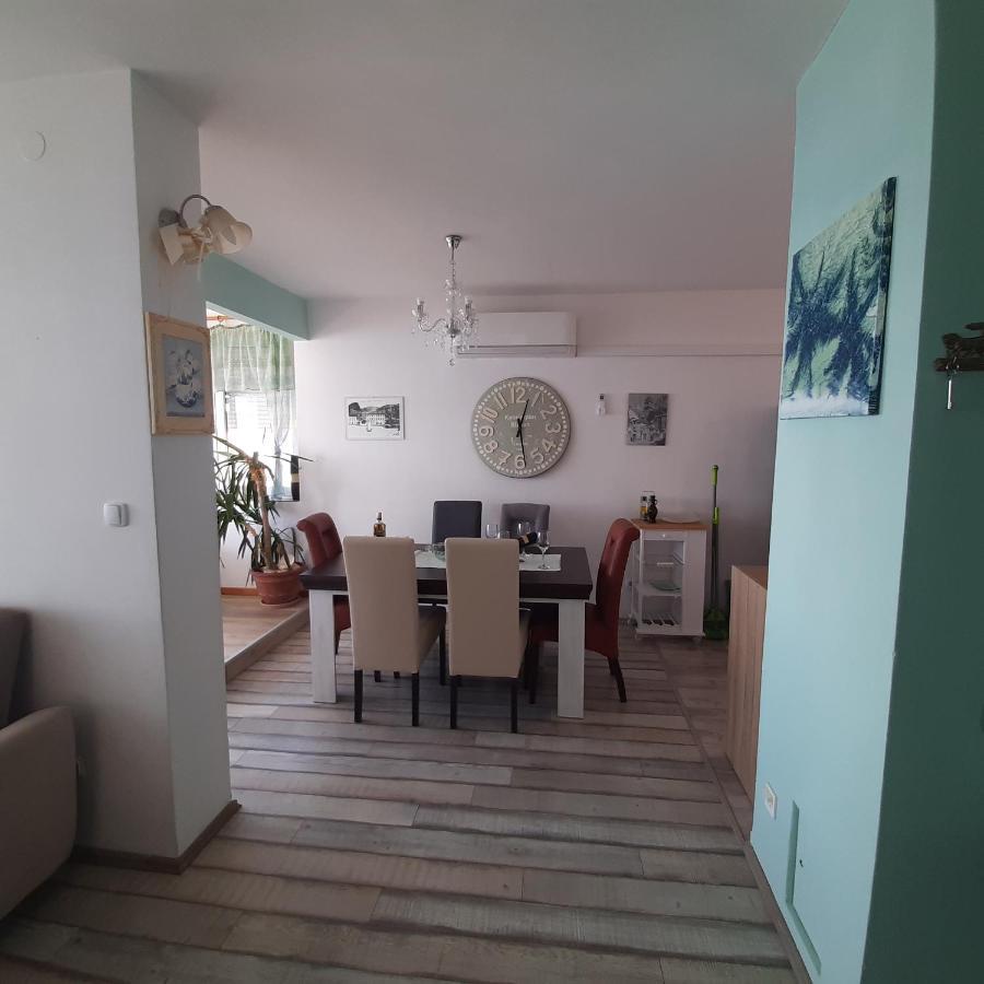Apartments Milina Omiš Eksteriør bilde